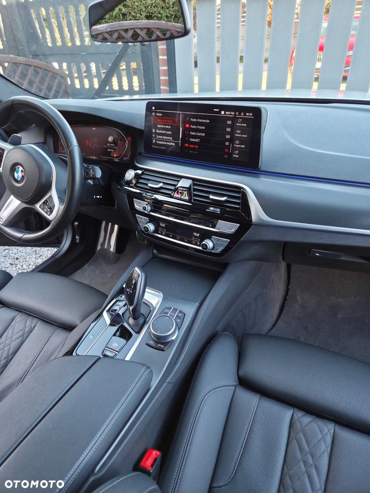 BMW Seria 5 530i GPF M Sport sport - 12