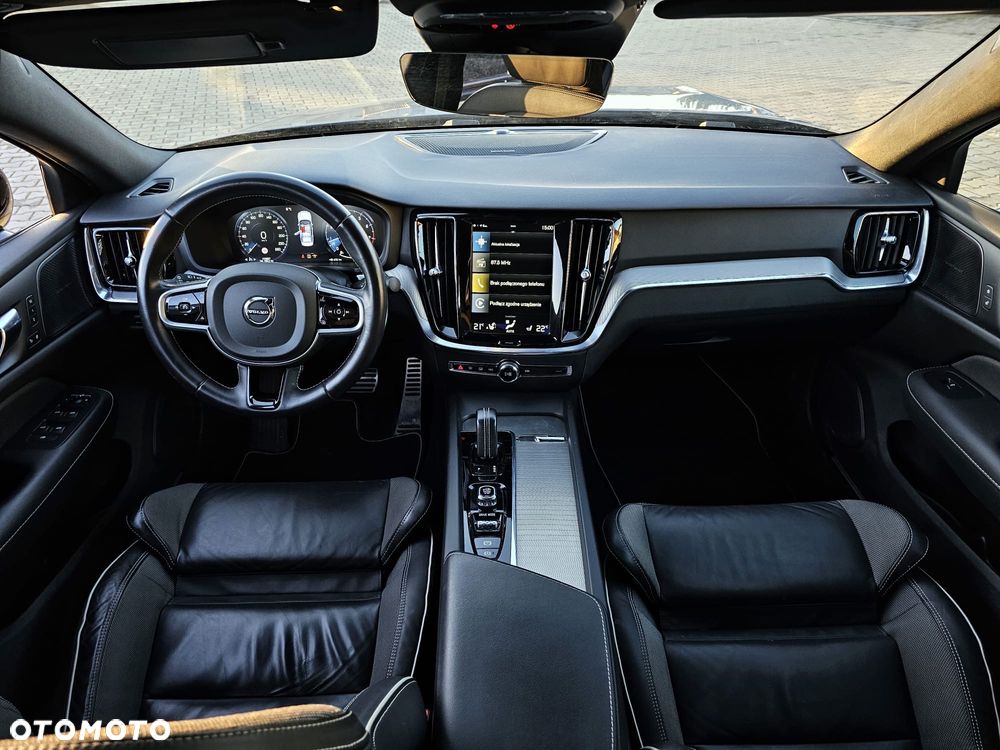 Volvo S60 T4 R-Design First Edition - 17