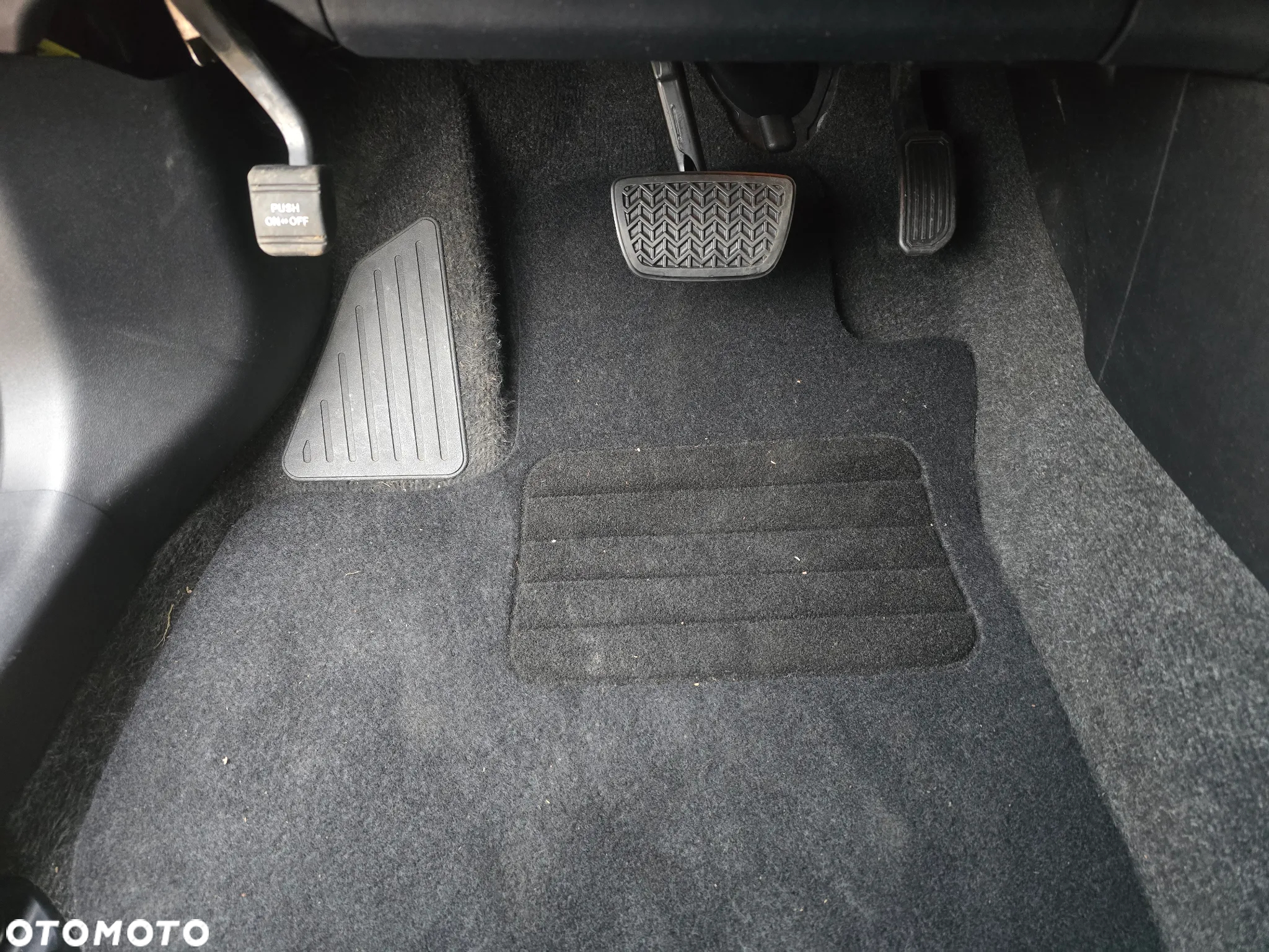 Toyota Prius 1.8 HSD Prestige - 40