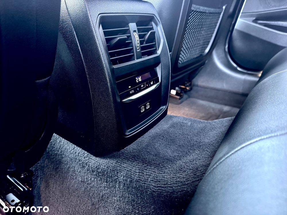 BMW Seria 3 330d xDrive MHEV Luxury Line - 18