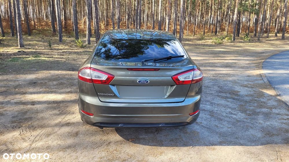 Ford Mondeo 2.0 TDCi Titanium - 11
