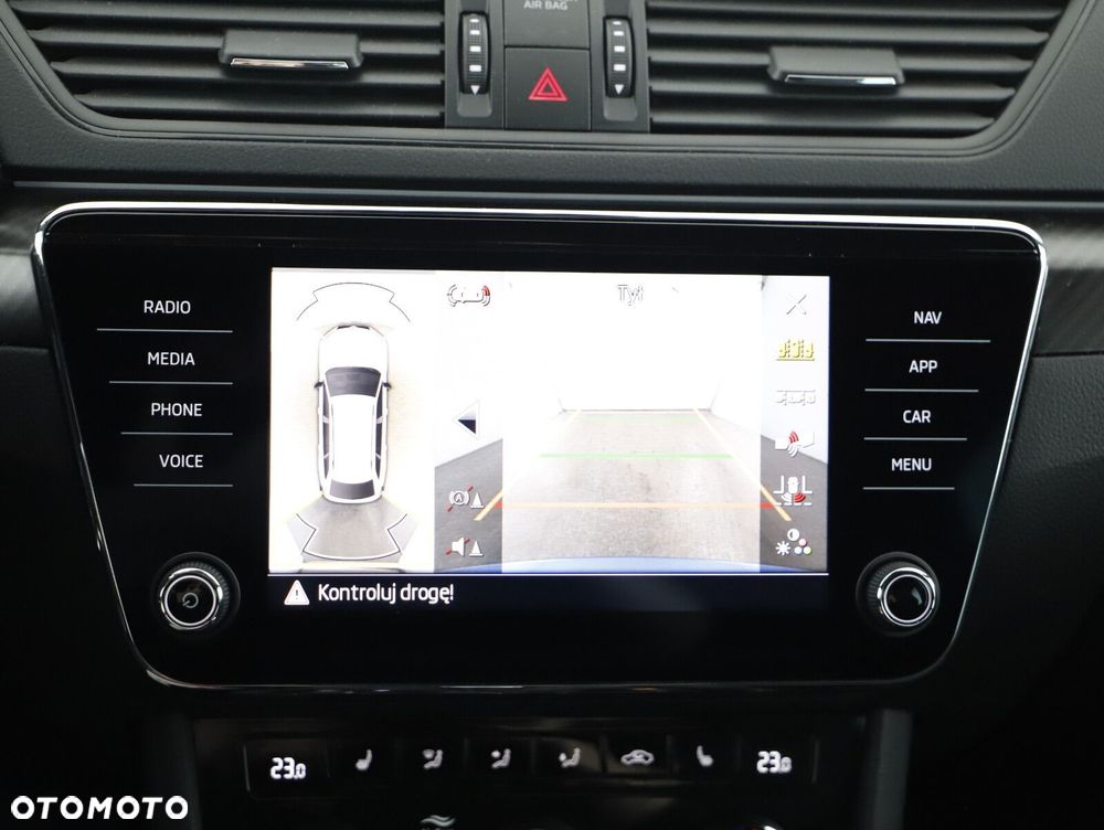 Skoda Superb 2.0 TDI SCR 4x4 Sportline DSG - 23