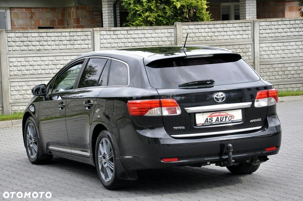 Toyota Avensis - 28