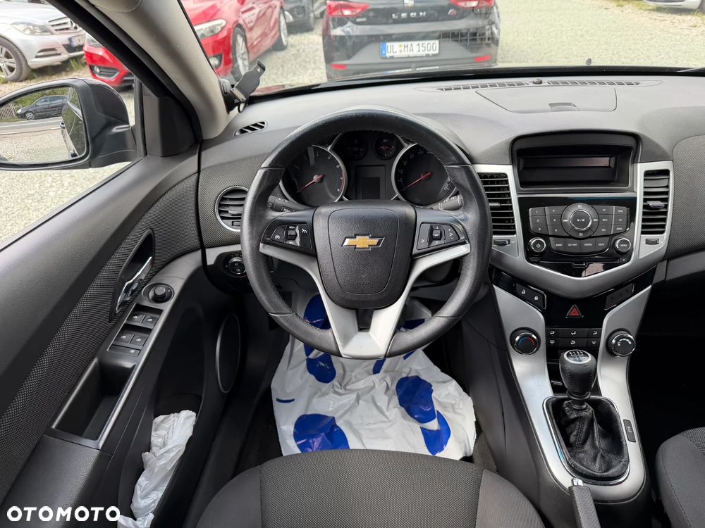 Chevrolet Cruze 1.8 LT - 33