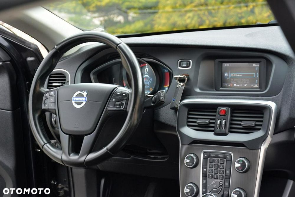 Volvo V40 D3 Geartronic Momentum - 23