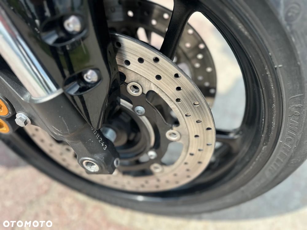 Yamaha FZ8 - 12