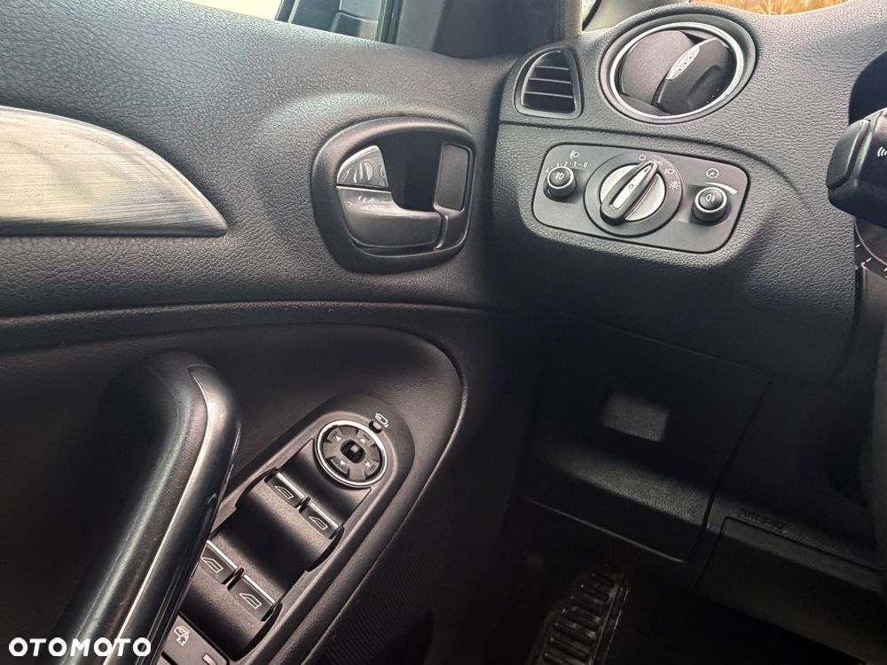 Ford S-Max 2.0 TDCi DPF Titanium - 23