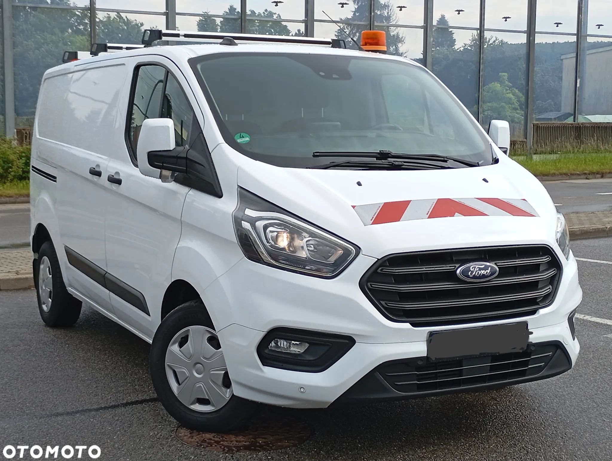 Ford Transit Custom 2.0EB Szafki/Relingi - 1