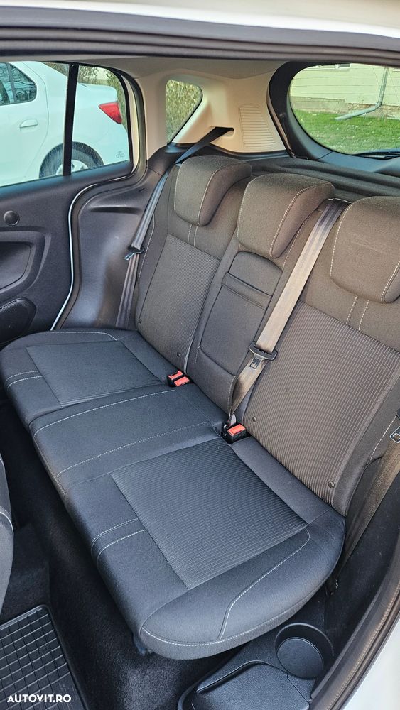 Ford B-Max 1.6 TDCi DPF Titanium - 17