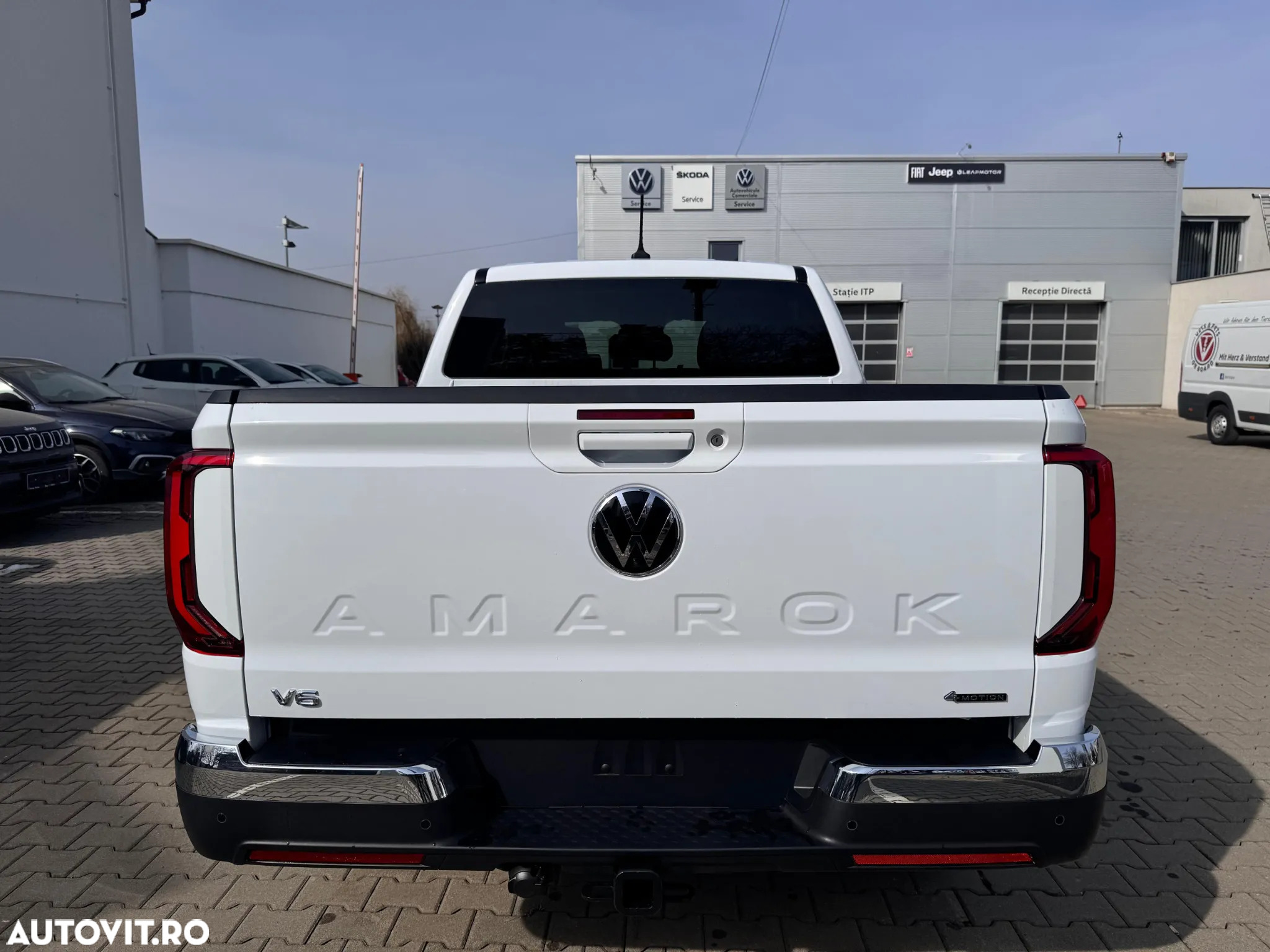 Volkswagen Amarok 3.0 TDI 241 CP 4M 10AT Style - 26