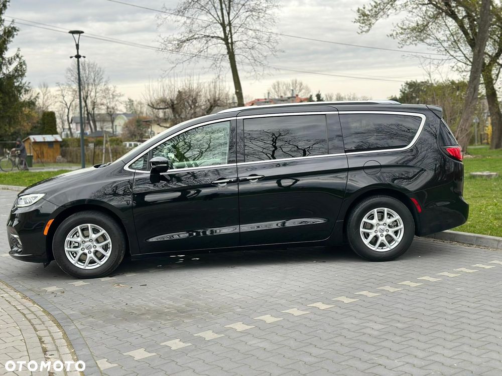 Chrysler Pacifica - 7