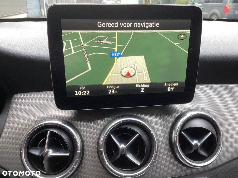 Mercedes-Benz CLA 180 Peak Edition - 27