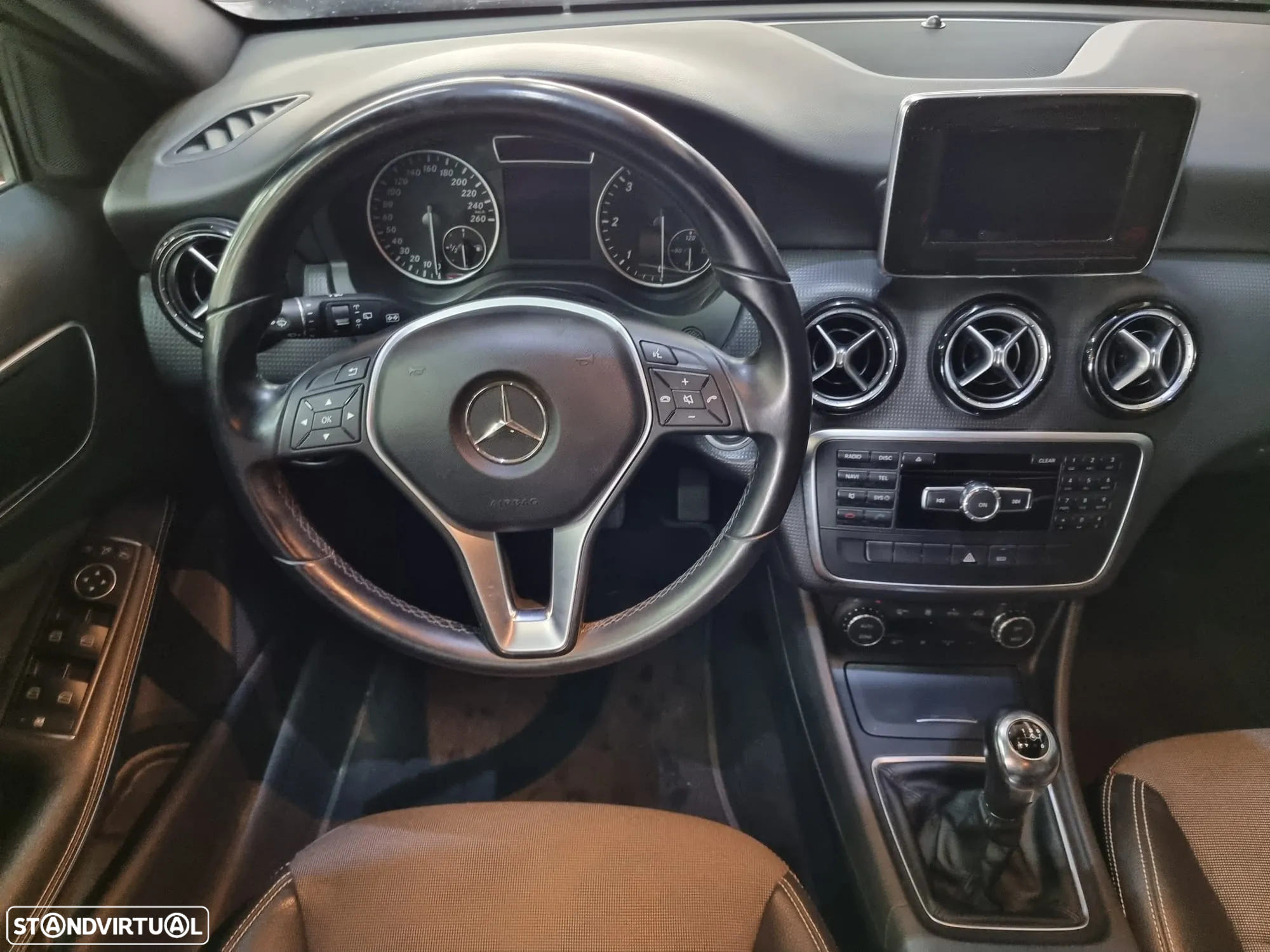 Mercedes-Benz A 180 CDI (BlueEFFICIENCY) AMG Sport - 12