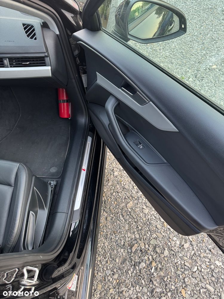 Audi A4 Avant 30 TDI S tronic - 19