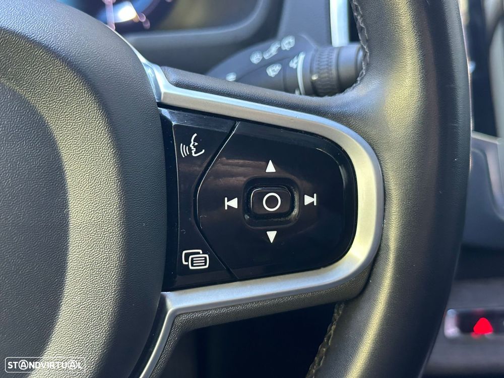 Volvo XC 90 2.0 B5 Ultimate Dark AWD - 34