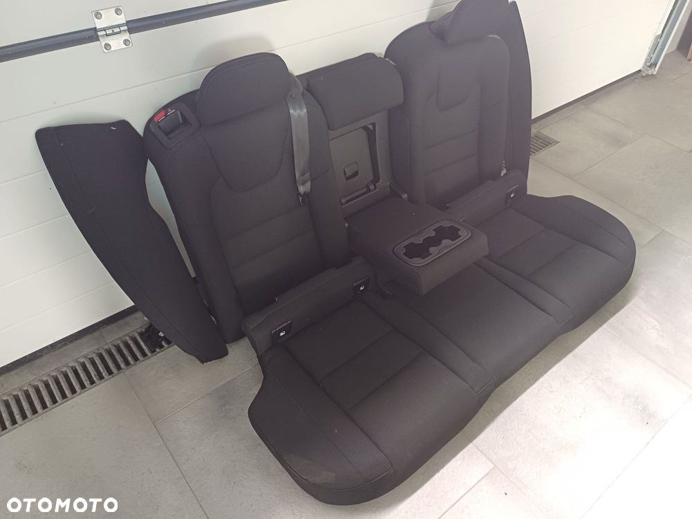NR 71 Fotele przednie, napinacze, el. lędźwie, podłokietnik Volvo V60 2020 - 9