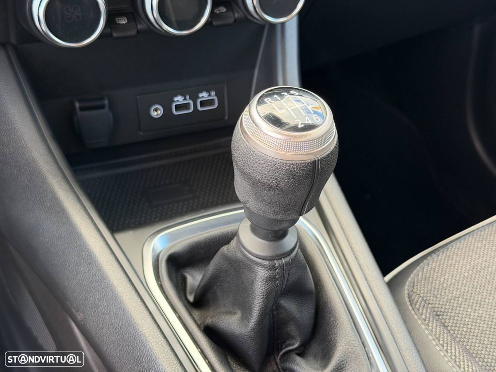 Renault Captur 1.0 TCe Techno Bi-Fuel - 13