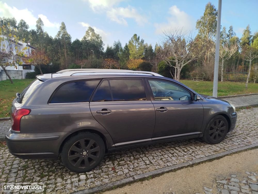 Toyota Avensis SW 2.0 D-4D GPS - 3