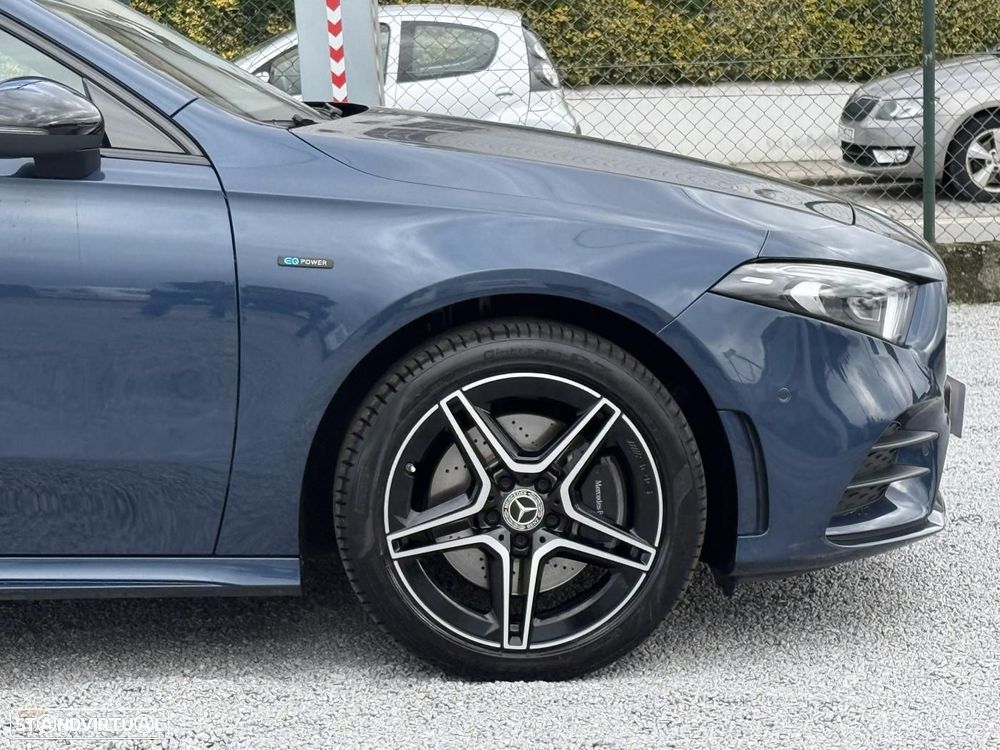 Mercedes-Benz A 250 Limousine e AMG Line - 10