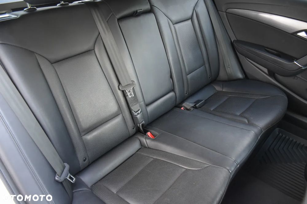 Hyundai i40 Kombi 1.7 CRDi Premium - 35