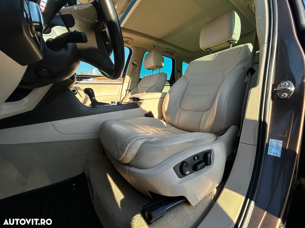 Volkswagen Touareg - 11