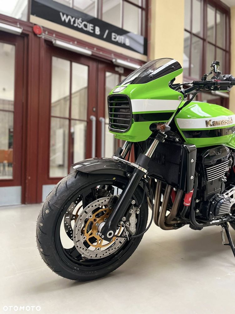 Kawasaki ZRX - 4