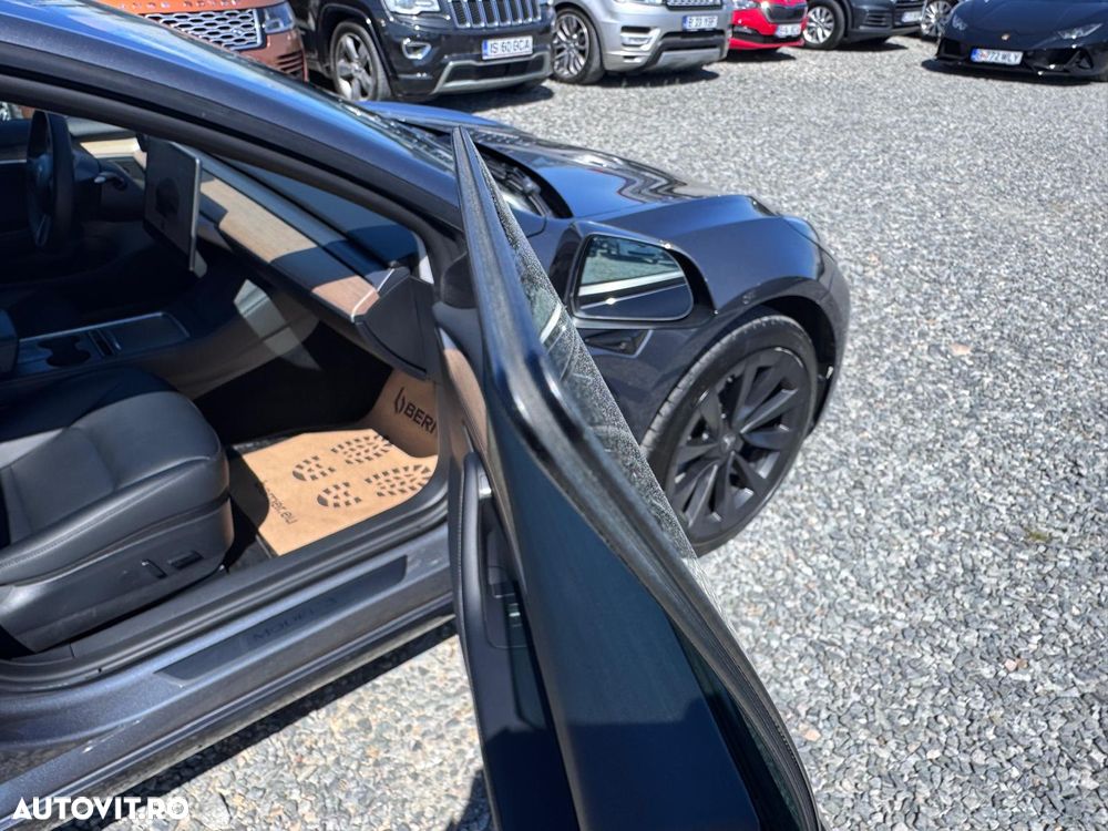 Tesla Model 3 Long Range AWD Premium - 15