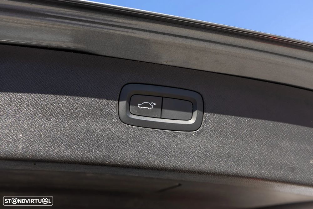 Volvo XC 90 2.0 D5 Inscription AWD - 32