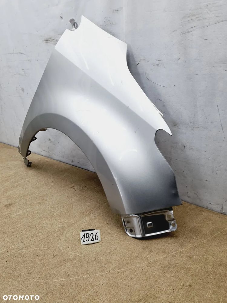 Toyota Yaris 4 IV błotnik prawy przód przedni - 2