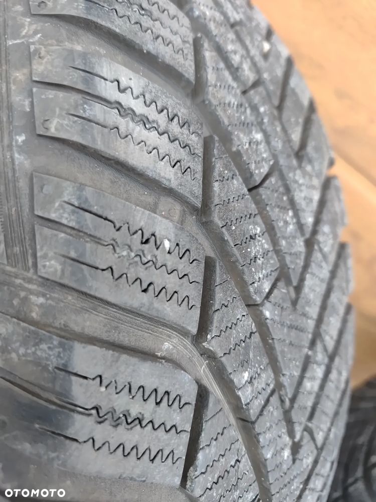 2 Opony zimowe Vredestein 215 65 r16 - 4