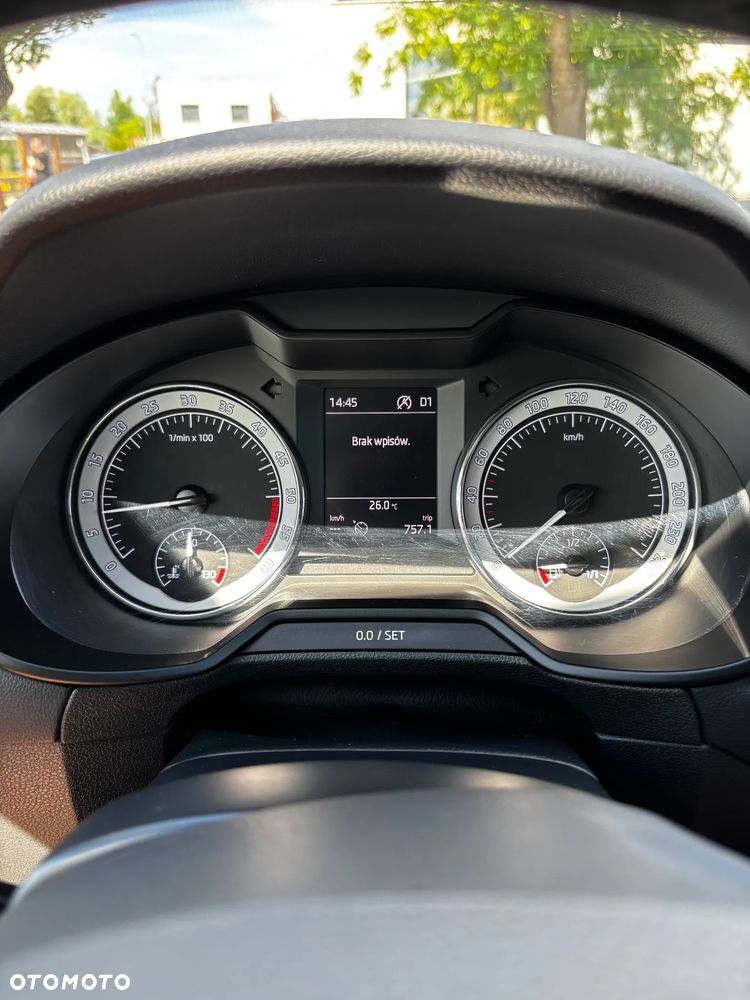 Skoda Octavia 2.0 TDI Ambition DSG - 14