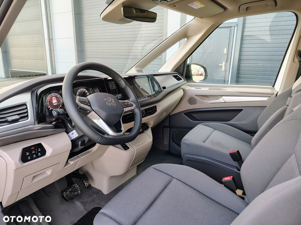 Volkswagen california Nowa California Beach silnik: 2,0 l TDI SCR 150 KM / skrzynia biegów: 7-biegowa DSG rozstaw osi: 3124 mm - 14