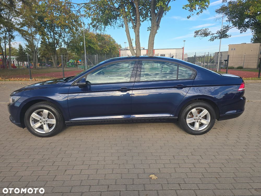 Volkswagen Passat - 2