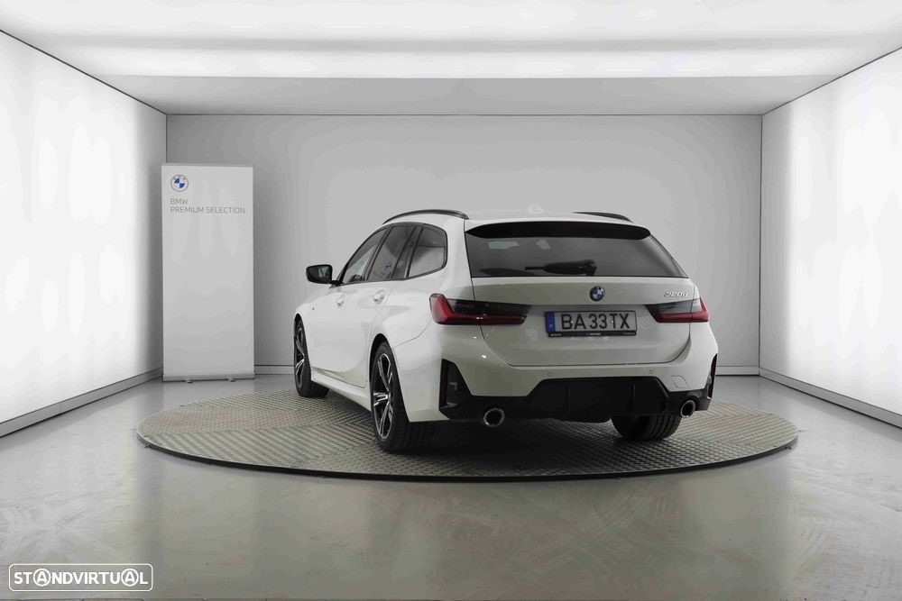 BMW 320 d Touring Pack Desportivo M Auto - 4