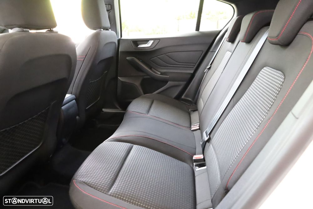 Ford Focus 1.0 EcoBoost MHEV ST-Line Aut. - 55