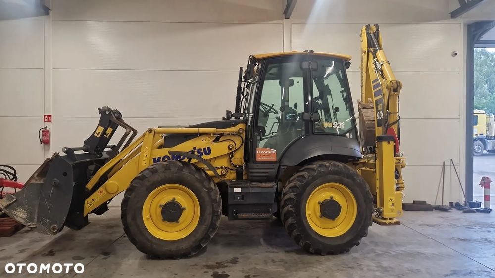 Komatsu WB93S - 2