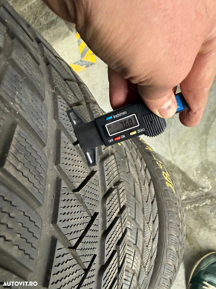 325 35 r22, 285 40 r22 iarna Vredestein - 4