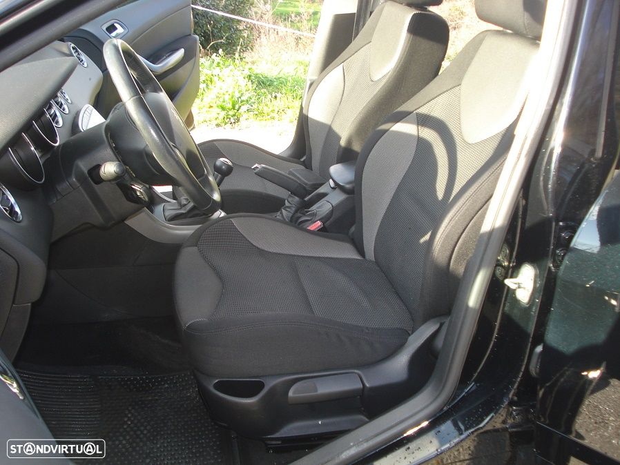 Peugeot 308 1.6 HDi Executive - 13