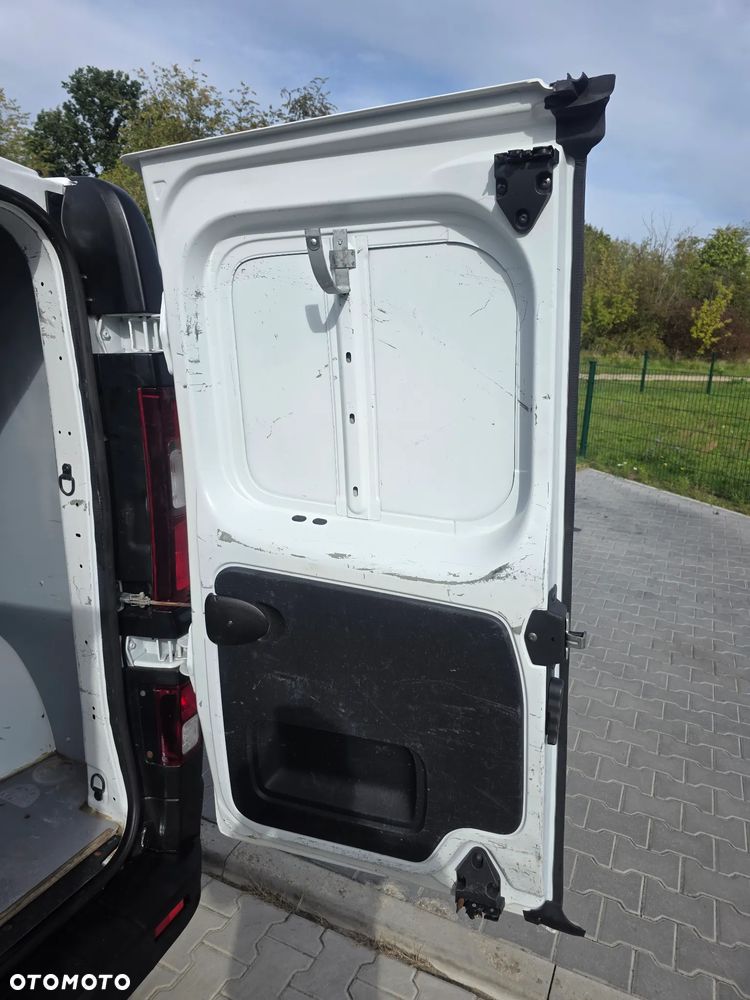 Renault Trafic opel vivaro L2H1 niski przebieg vito talento - 18