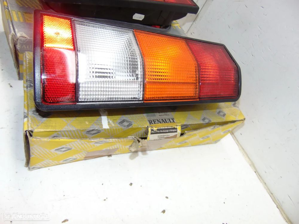 Renault Express farolins - 3