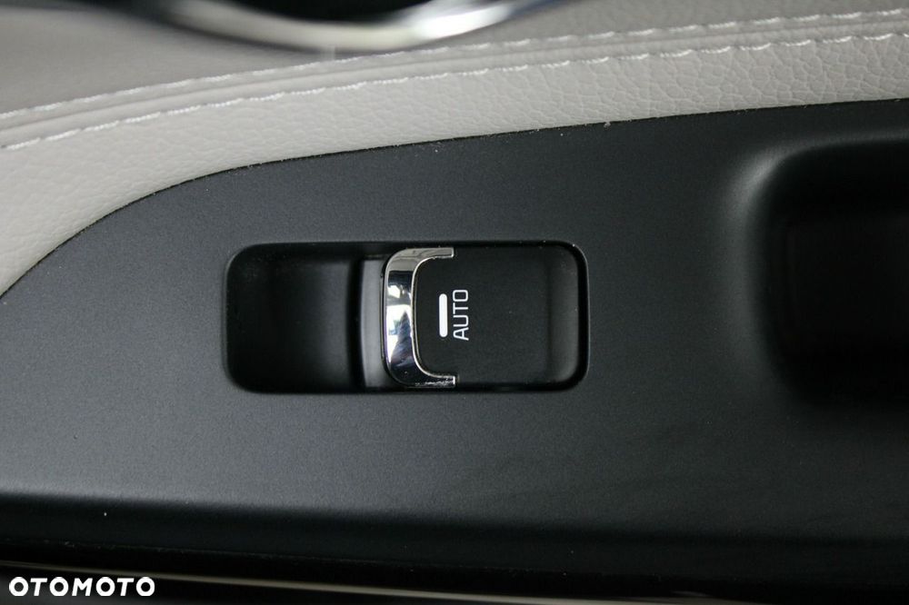 Kia Ceed 1.4 CVVT Dream-Team Edition - 26