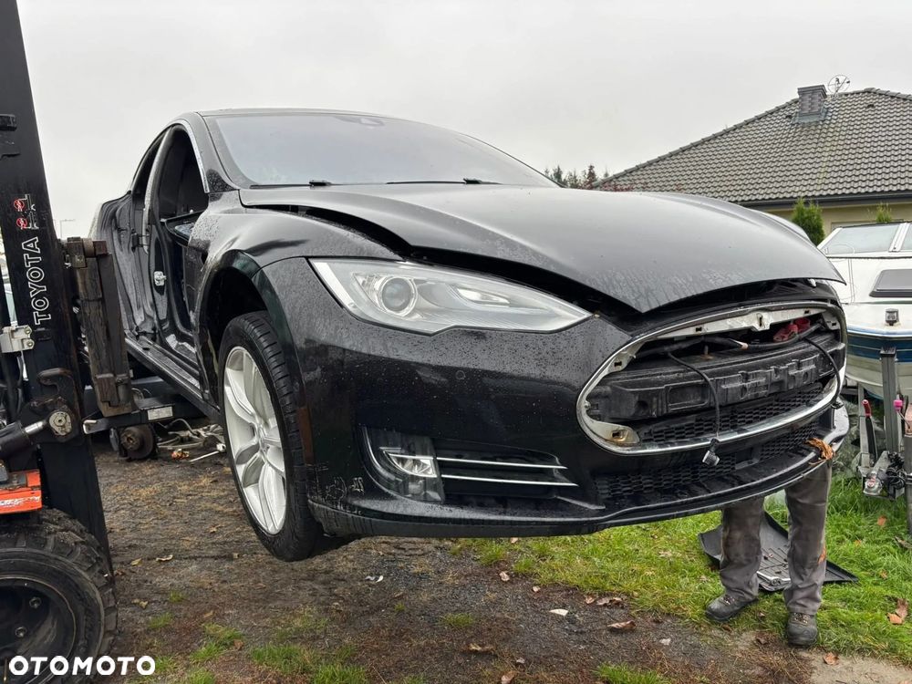 MASKA PRZEDNIA PRZÓD TESLA S - 2