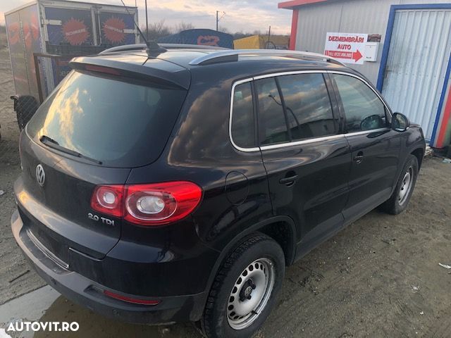 Dezmembrez VW Tiguan 2.0 diesel 2009 - 5