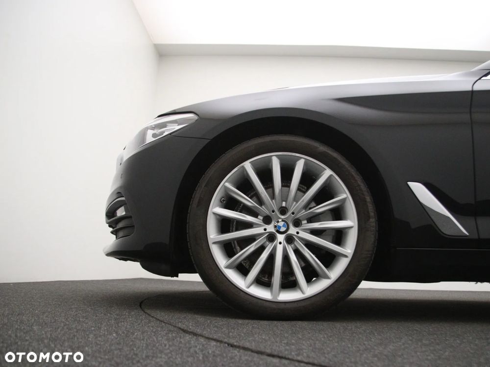 BMW Seria 5 520d Luxury Line - 28