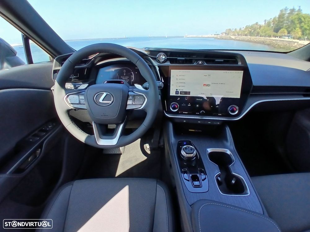 Lexus RZ 300e Premium - 9