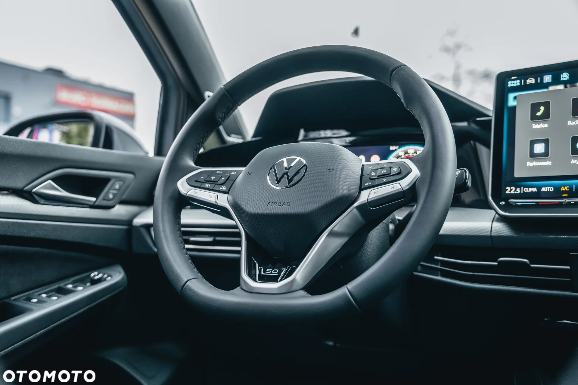 Volkswagen Golf - 34