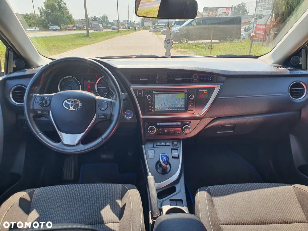 Toyota Auris - 12