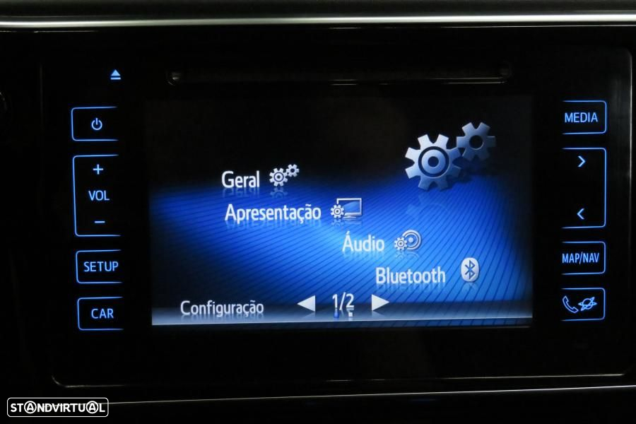 Toyota Auris 1.4 D-4D Com. +P.Sport+Navi - 19