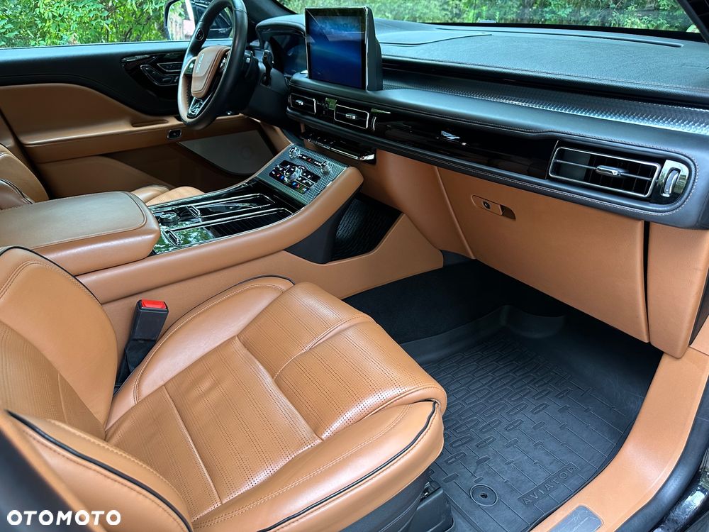 Lincoln Aviator - 9