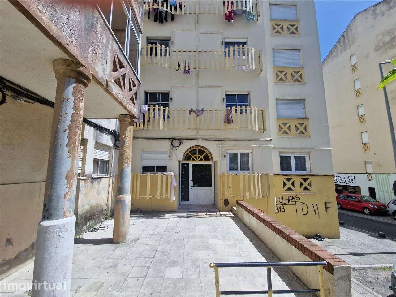 Apartamento T2 com Arrecadação em Algueirão-Mem Martins - Grande imagem: 2/19